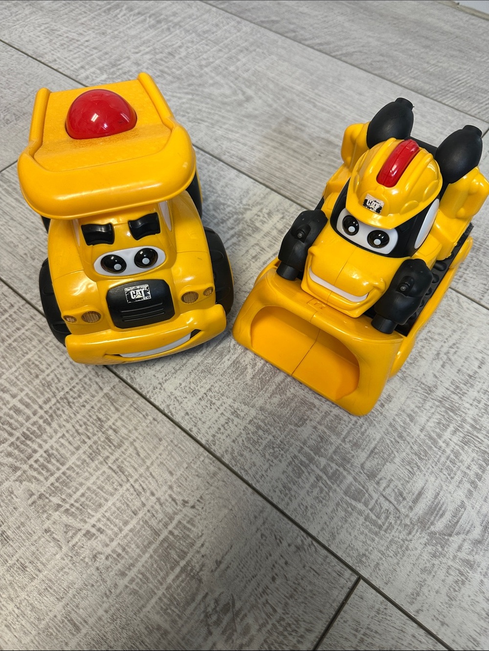 Caterpillar CAT Buildin' Crew toys